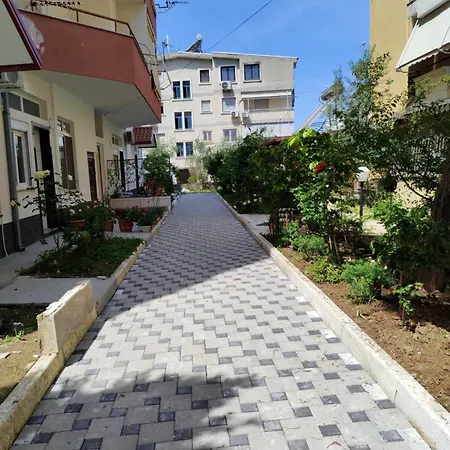 Apartment Learti *