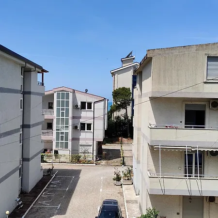 Learti Apartment